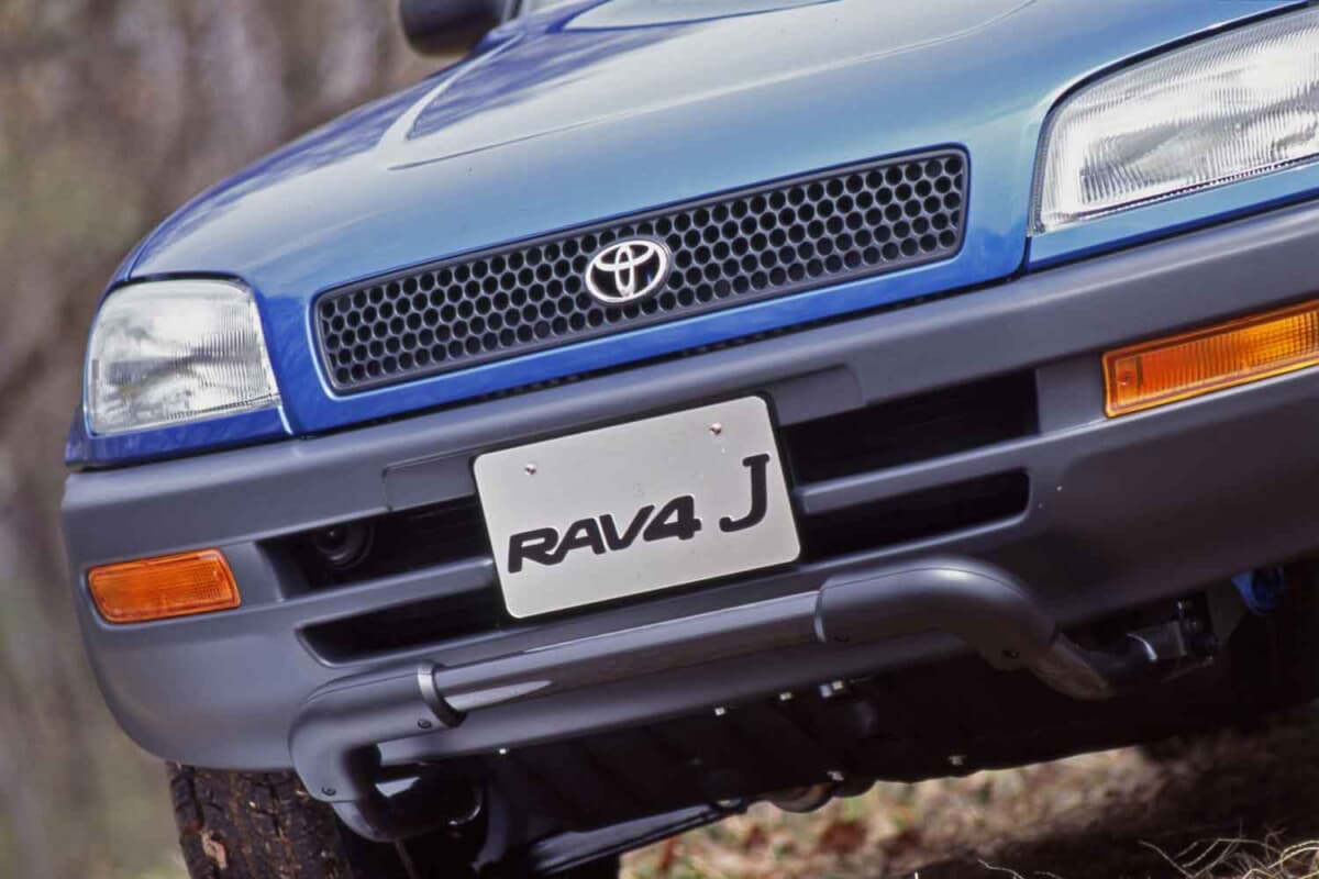 トヨタ RAV4：1994年5月に登場したトヨタ RAV4