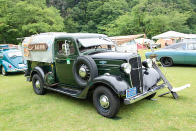 この日のレッツチルアウトの展示車両最古のモデルであった1936年製シボレー 1/2トン ピックアップ