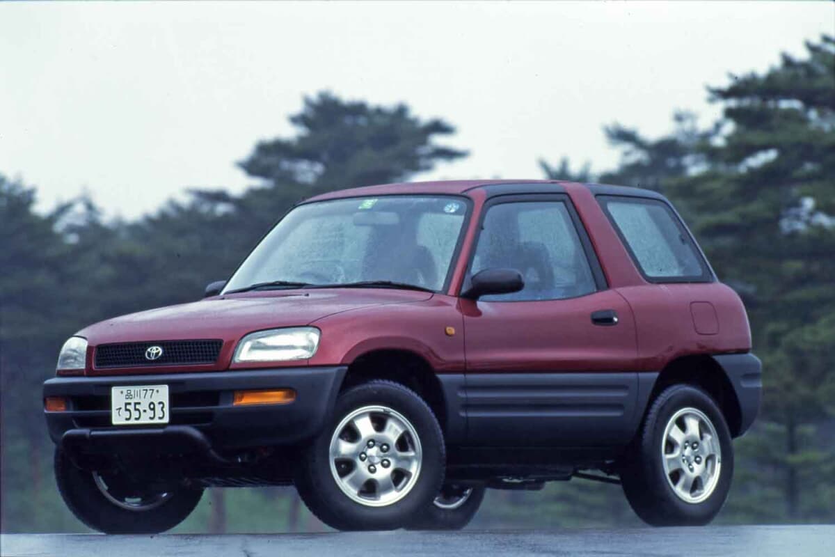 トヨタ RAV4：当初は3ドアの4WDのみというラインナップからスタートした