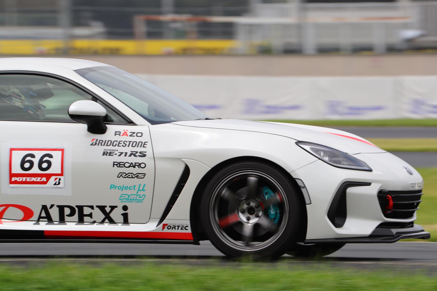 新旧「86／BRZ」オーナー必読！ ブレーキ冷却問題を新発想で克服…走行