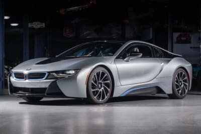 6万1600ドル（邦貨換算約969万円）で落札されたBMW「i8」（C）Courtesy of RM Sotheby's