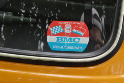 ローバー ミニ1000：BMC（British Motor Corporation）のステッカー