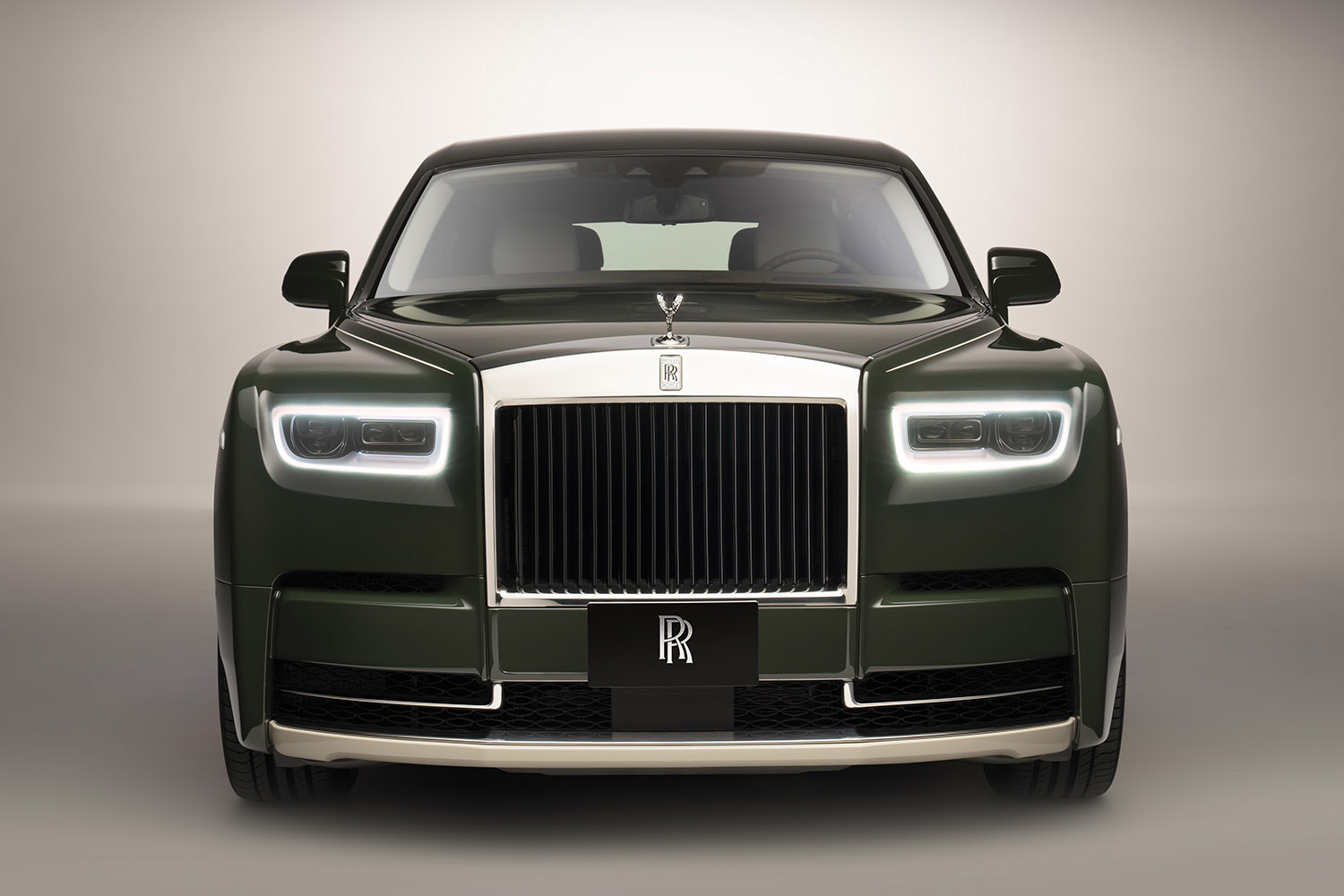 隈 研吾」とのコラボや「前澤友作」のワンオフ…ロールス・ロイスの