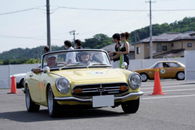 ホンダ S800：20mを6秒で走って誤差の少なさを競うPC競技もスタート直後に行われた