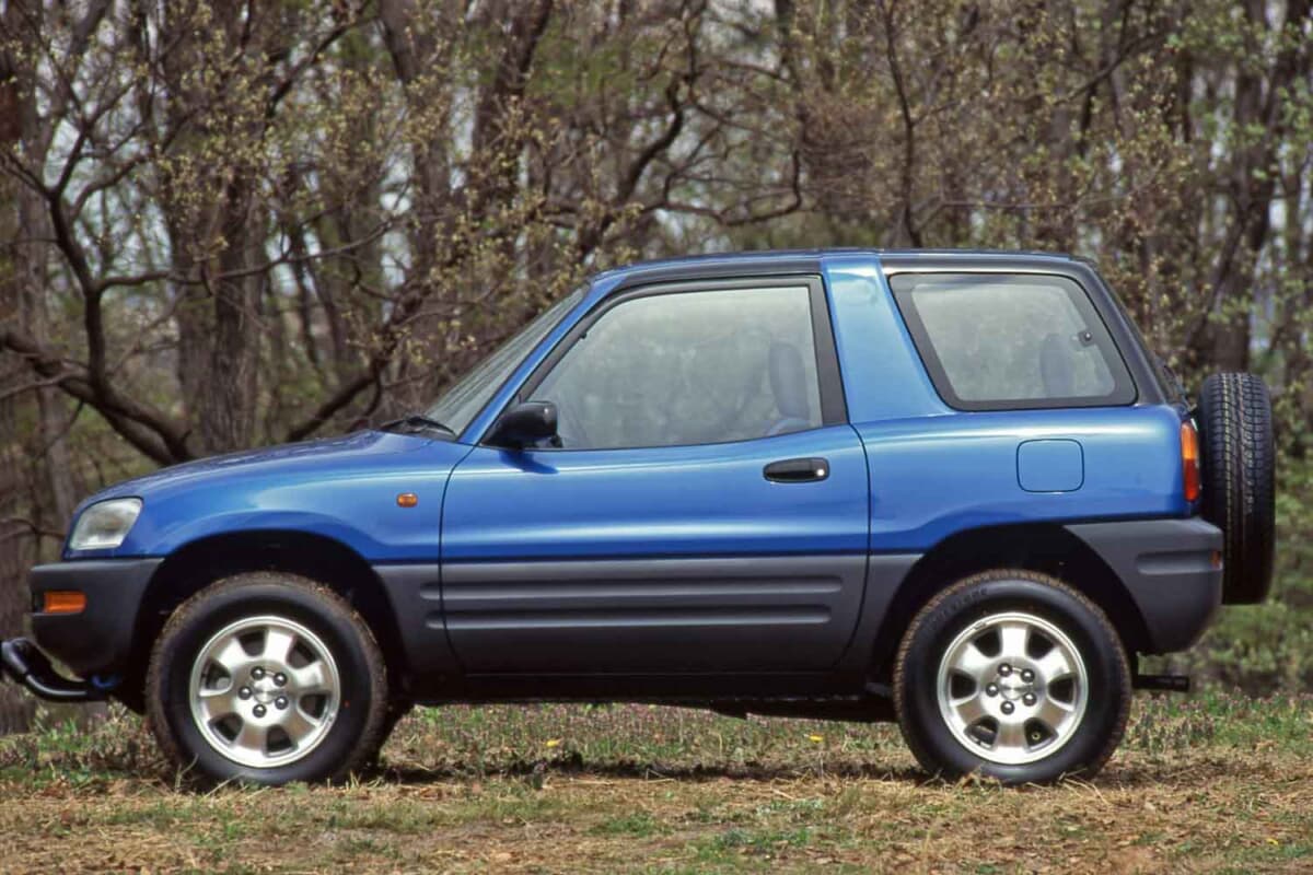 トヨタ RAV4：1994年5月に登場したトヨタ RAV4