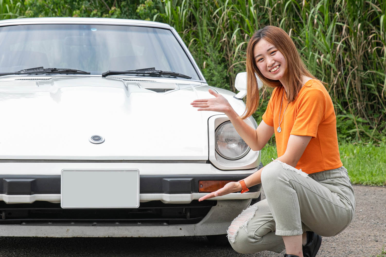 20歳女子レーサーが日産S130「フェアレディZターボ」に乗ってみた！「100キロくらいからキンコン鳴って感動しました！」【令和女子旧車に乗る】 |  AUTO MESSE WEB（オートメッセウェブ） 〜クルマを文化する 〜