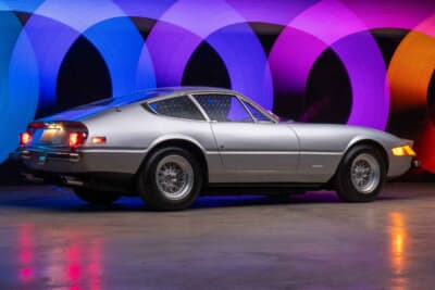 85万7500ドル（邦貨換算約1億2800万円）で落札されたフェラーリ「365GTB/4 デイトナ」（C）Courtesy of RM Sotheby's