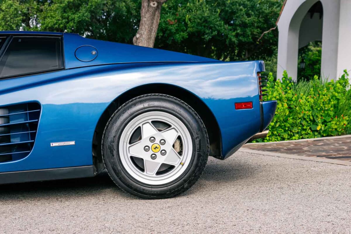 26万8800ドル（邦貨換算約4030万円）で落札されたフェラーリ「テスタロッサ」（C）Courtesy of RM Sotheby's