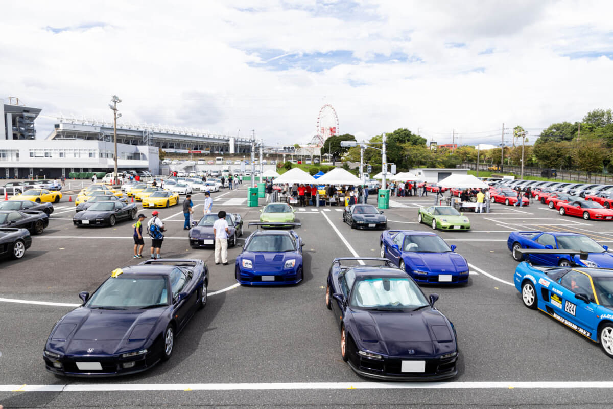 会場には100台以上のホンダNSXが集合した