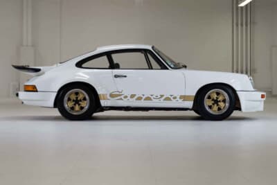 239万ドル（邦貨換算約3億4700万円）で落札されたポルシェ「911 カレラRS 3.0」（C）Courtesy of RM Sotheby's