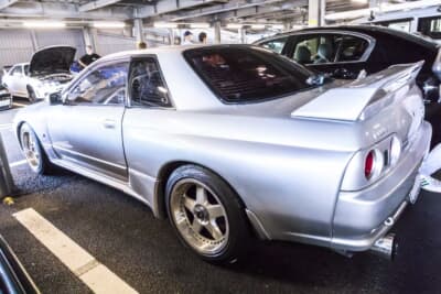 日産 R32 スカイラインGT-R：NISMO製のサイドスカートを装着