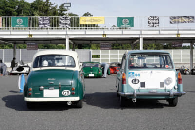 A35（左）の丸みを帯びたデザインからスクエアになったピニンファリーナのボディをまとったA40ファリーナ（右）