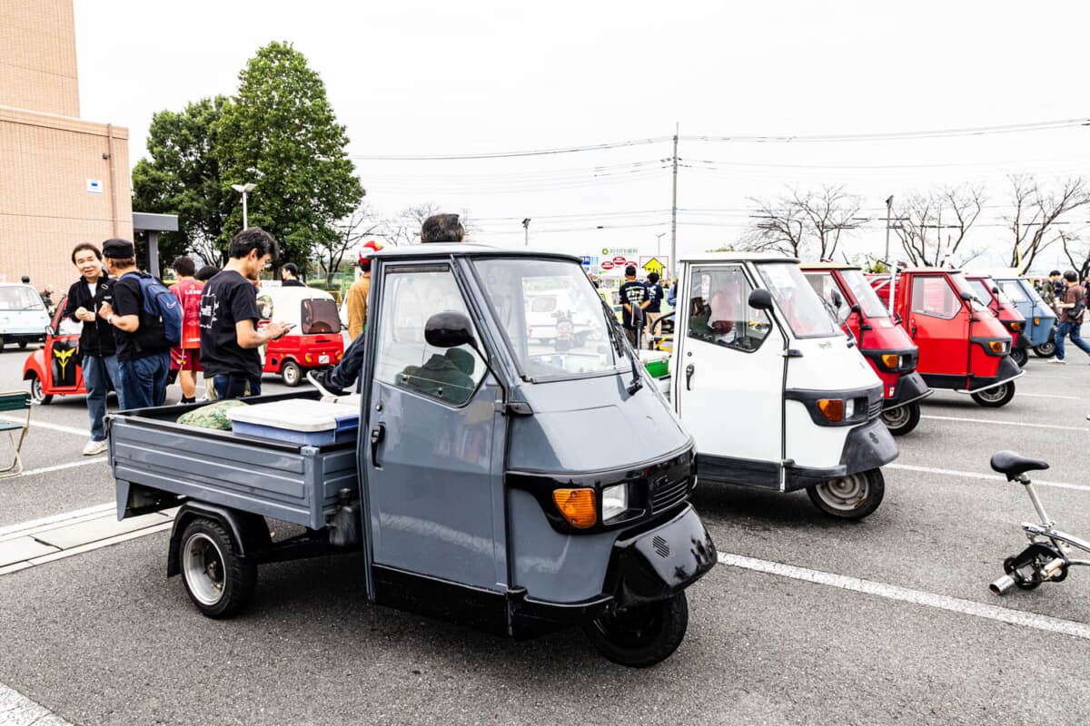 イタリアが誇る3輪ミニカー、ピアッジョ アペ、通称ベスパカー