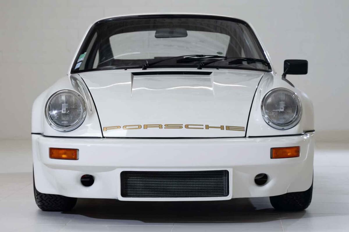 239万ドル（邦貨換算約3億4700万円）で落札されたポルシェ「911 カレラRS 3.0」（C）Courtesy of RM Sotheby's