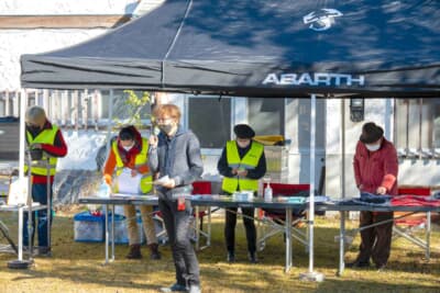 主催であるチンクエチェント博物館の深津館長の御挨拶。軽井沢レイクガーデンでは開会式とビンゴ大会、表彰式＆閉会式が行われた