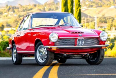 7万5600ドル（邦貨換算約1130万円）で落札されたBMW「1600GT」（C）Courtesy of RM Sotheby's