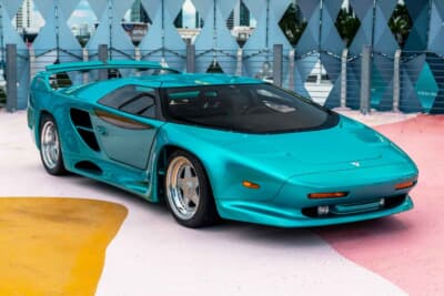 130万ドル(邦貨換算約1億8700万円)~150万ドル(邦貨換算約2億1600万円)で現在も販売が継続しているヴェクター「アヴテック WX-3R プロトタイプ」(C)Courtesy of RM Sotheby's