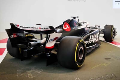 2024年10月18日に開催されるF1アメリカGPから、MoneyGram Haas F1 Teamが参戦マシンに採用する新たなカラーリングも現場で公開された