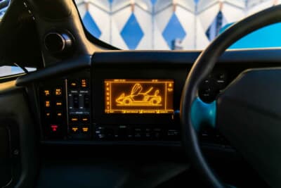 130万ドル(邦貨換算約1億8700万円)~150万ドル(邦貨換算約2億1600万円)で現在も販売が継続しているヴェクター「アヴテック WX-3R プロトタイプ」(C)Courtesy of RM Sotheby's