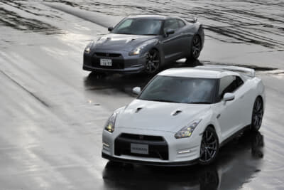 R35GT-Rの2台