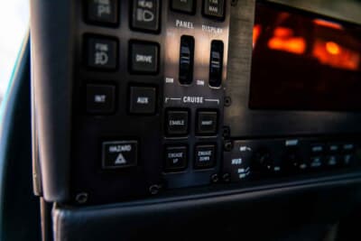 130万ドル(邦貨換算約1億8700万円)~150万ドル(邦貨換算約2億1600万円)で現在も販売が継続しているヴェクター「アヴテック WX-3R プロトタイプ」(C)Courtesy of RM Sotheby's