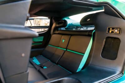 130万ドル(邦貨換算約1億8700万円)~150万ドル(邦貨換算約2億1600万円)で現在も販売が継続しているヴェクター「アヴテック WX-3R プロトタイプ」(C)Courtesy of RM Sotheby's