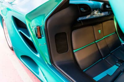 130万ドル(邦貨換算約1億8700万円)~150万ドル(邦貨換算約2億1600万円)で現在も販売が継続しているヴェクター「アヴテック WX-3R プロトタイプ」(C)Courtesy of RM Sotheby's