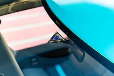 130万ドル(邦貨換算約1億8700万円)~150万ドル(邦貨換算約2億1600万円)で現在も販売が継続しているヴェクター「アヴテック WX-3R プロトタイプ」(C)Courtesy of RM Sotheby's