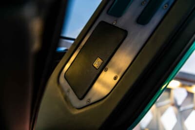 130万ドル(邦貨換算約1億8700万円)~150万ドル(邦貨換算約2億1600万円)で現在も販売が継続しているヴェクター「アヴテック WX-3R プロトタイプ」(C)Courtesy of RM Sotheby's