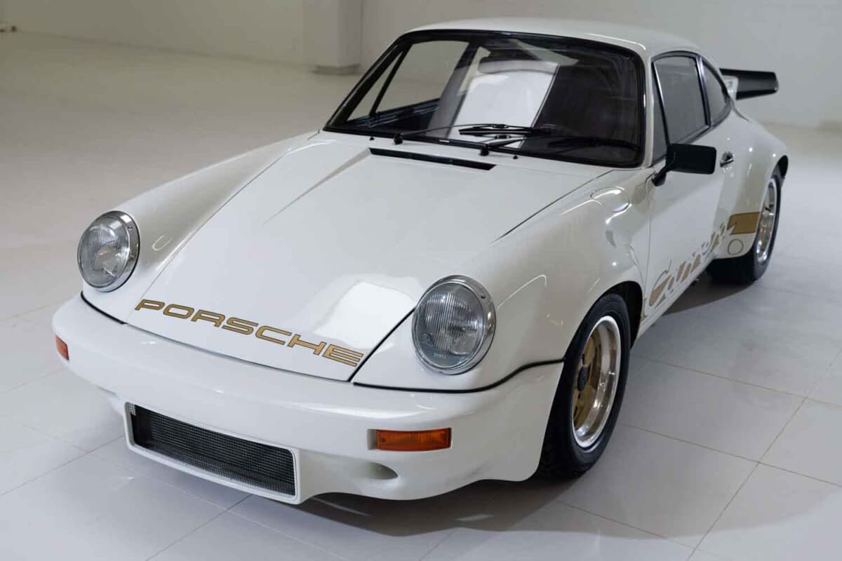 239万ドル（邦貨換算約3億4700万円）で落札されたポルシェ「911 カレラRS 3.0」（C）Courtesy of RM Sotheby's