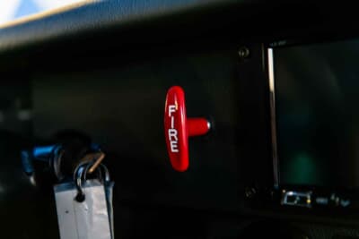 130万ドル(邦貨換算約1億8700万円)~150万ドル(邦貨換算約2億1600万円)で現在も販売が継続しているヴェクター「アヴテック WX-3R プロトタイプ」(C)Courtesy of RM Sotheby's