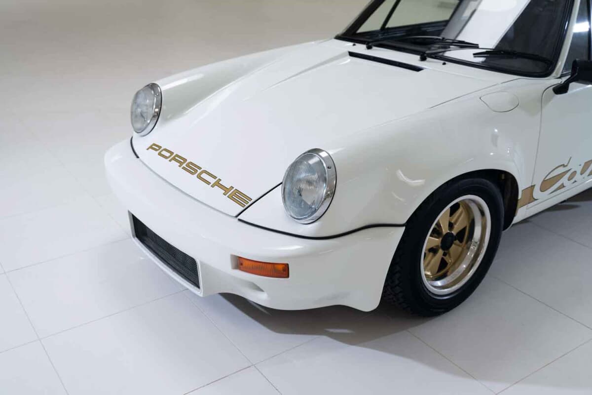 239万ドル（邦貨換算約3億4700万円）で落札されたポルシェ「911 カレラRS 3.0」（C）Courtesy of RM Sotheby's