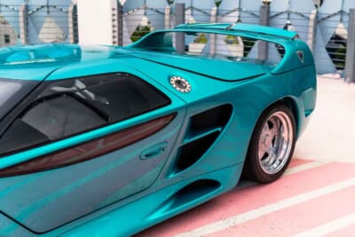 130万ドル(邦貨換算約1億8700万円)~150万ドル(邦貨換算約2億1600万円)で現在も販売が継続しているヴェクター「アヴテック WX-3R プロトタイプ」(C)Courtesy of RM Sotheby's