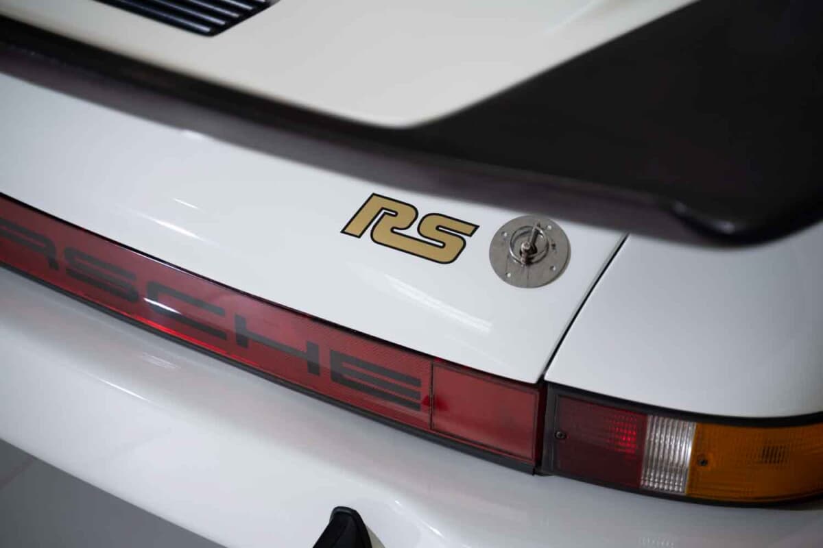 239万ドル（邦貨換算約3億4700万円）で落札されたポルシェ「911 カレラRS 3.0」（C）Courtesy of RM Sotheby's