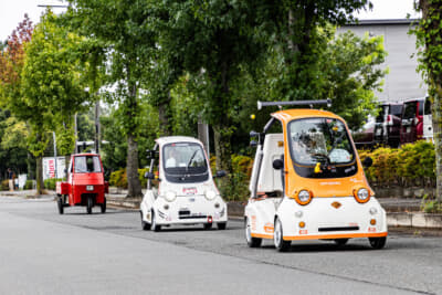 11時半からは参加車両による会場周辺のパレードランも決行された