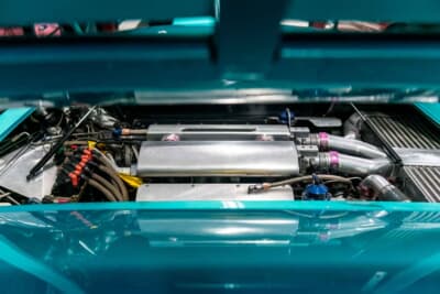 130万ドル(邦貨換算約1億8700万円)~150万ドル(邦貨換算約2億1600万円)で現在も販売が継続しているヴェクター「アヴテック WX-3R プロトタイプ」(C)Courtesy of RM Sotheby's