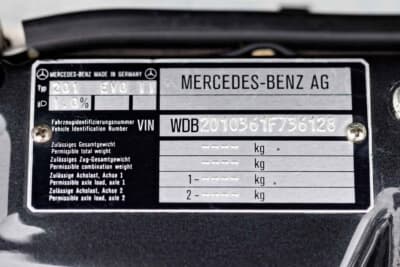 32万9500ドル（邦貨換算約4940万円）で落札されたメルセデス・ベンツ「190E 2.5-16エボリューション II」（C）Courtesy of RM Sotheby's