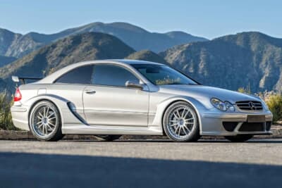 66万5000ドル（邦貨換算約9726万円）で落札されたメルセデス・ベンツ「CLK DTM AMGクーペ」（C）Courtesy of RM Sotheby's