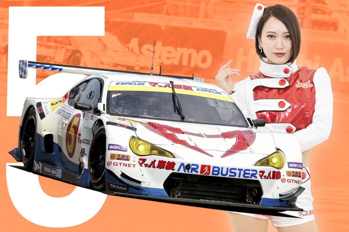 スーパーGT300クラス5号車TEAM MACHをサポートする「チームマッハ2024マッハ車検アンバサダー」と「エアバスターアンバサダー」