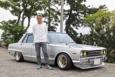 1970年式の日産 GC10型 スカイライン 2000GTとオーナーの三村 栄さん