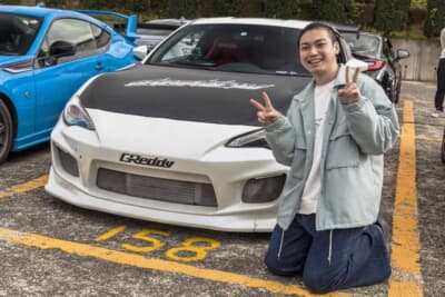 トヨタ「86」とオーナーのレンさん