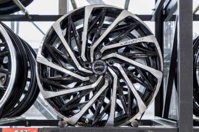 マルゼンオリジナルのホイール、ロクサーニ テンペストタービンVX(ブラックポリッシュ)