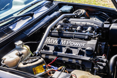 BMW E30型M3：エンジンはノーマルだが点火系、補器類には手をいれている