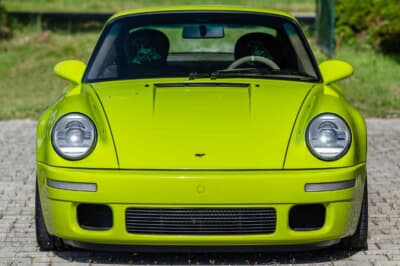 115万2500ユーロ（邦貨換算約1億9269万円）で落札されたRUF「SCR2018」（C）Courtesy of RM Sotheby's