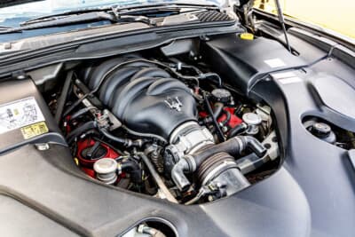 フェラーリ製の4.7L V8エンジンを搭載