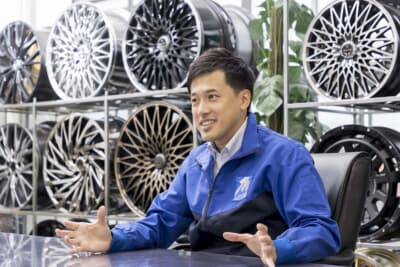 米岡氏の最初の愛車は、大学時代に手に入れたホンダ フィットRSで、カスタムしてあることがカッコイイことを学んだ1台