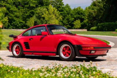 29万1000ドル（邦貨換算約4256万円）で落札されたポルシェ「911ターボ フラットノーズ」（C）Courtesy of RM Sotheby's 