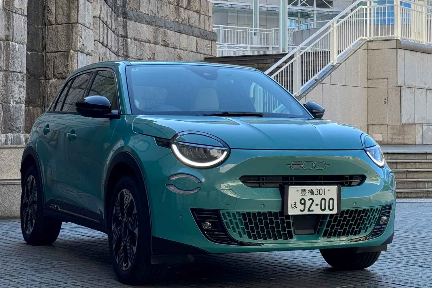 フィアット新型「600e」と暮らしてみたら「500L」との2台体制を