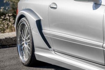 62万1000ドル（邦貨換算約9083万円）で落札されたメルセデス・ベンツ「CLK DTM AMG カブリオレ」（C）Courtesy of RM Sotheby's