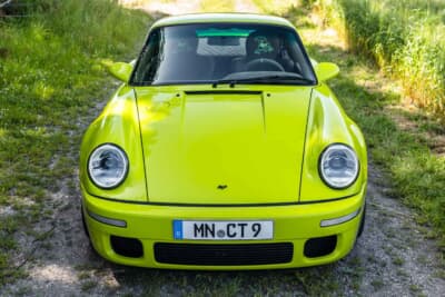 115万2500ユーロ（邦貨換算約1億9269万円）で落札されたRUF「SCR2018」（C）Courtesy of RM Sotheby's